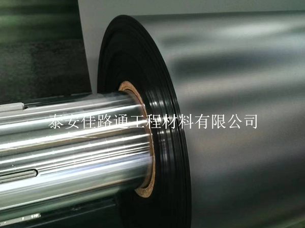 雪天鋪設養(yǎng)殖防滲膜：挑戰(zhàn)與解決方案