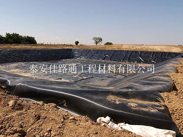 污水池防滲膜滑坡頻發(fā)？5 個解決方案 + 預(yù)防要點全掌握