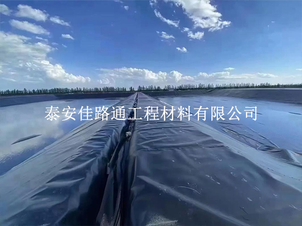 蓄水池防滲膜卸車驗(yàn)收：別等鋪好再發(fā)現(xiàn)問題